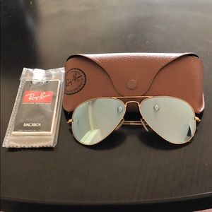 Ray-Ban Flash Lens Polarized Aviators